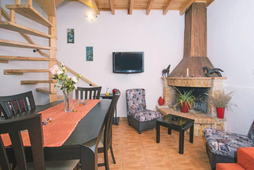 Ferienwohnung Spiti Maria Valanio Exterior foto
